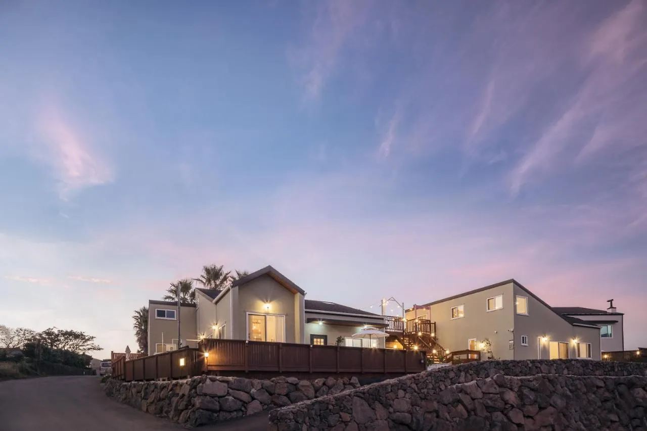Palm Spa Pool Villa 济州市 0*,  韩国