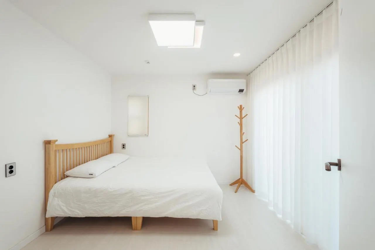 度假居 Palm Spa Pool Villa 济州市